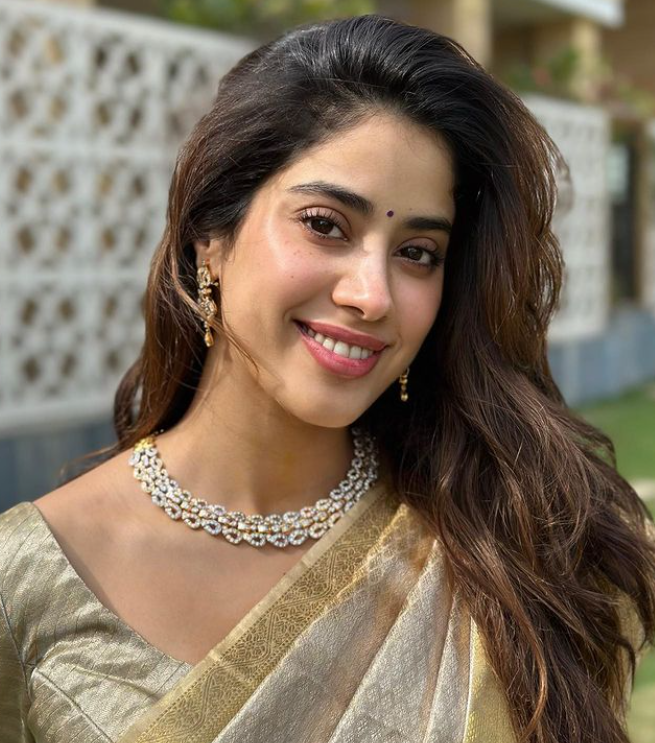 janhvi kapoor saree