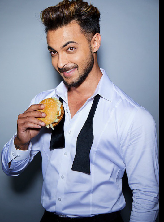 Aayush Sharma biography in Hindi