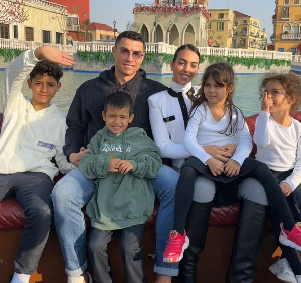 Cristiano Ronaldo's net worth and biography in Hindi